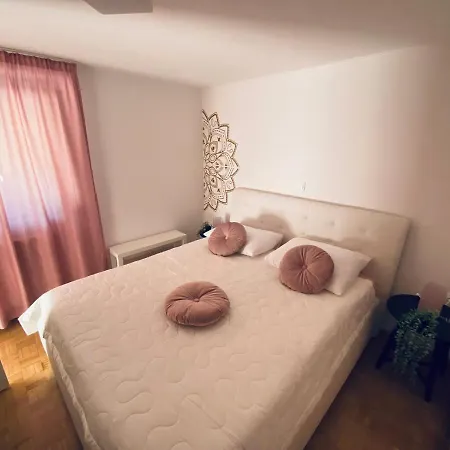 Apartma Kamnitnk *